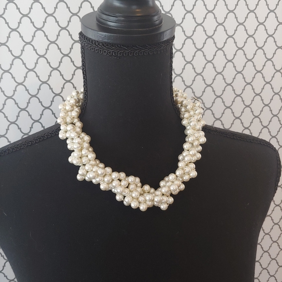 Premier Designs Jewelry - Premiere Designs Opening Night faux pearls